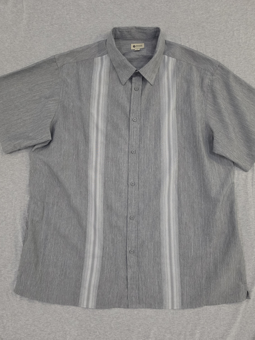 Haggar Short-Sleeve Gray Button-Down with Vertical Stripe Panels